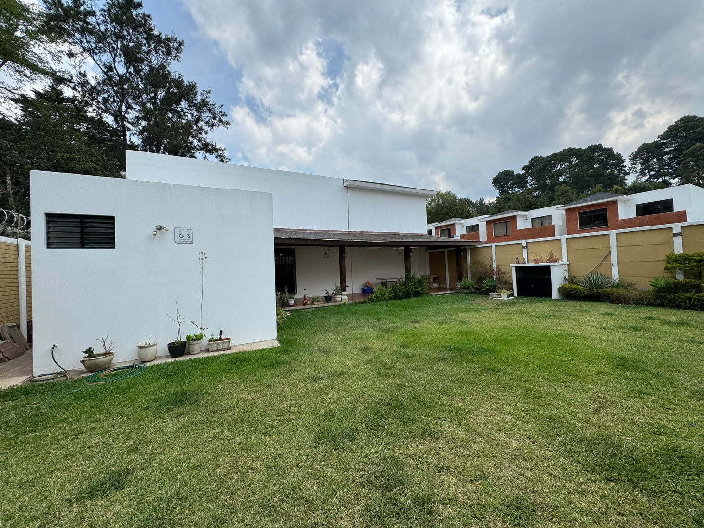 VENTA  - Casa en Carretera a El Salvador